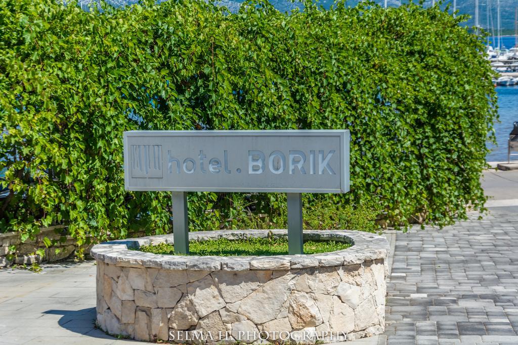 Hotel Borik ลุมบาร์ดา ภายนอก รูปภาพ